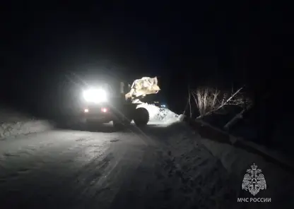 В Красноярском крае на дороге Курагино-Черемшанка сошла снежная масса