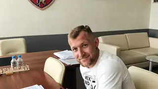 Футболист Валерий Кичин продлил контракт с красноярским «Енисеем»