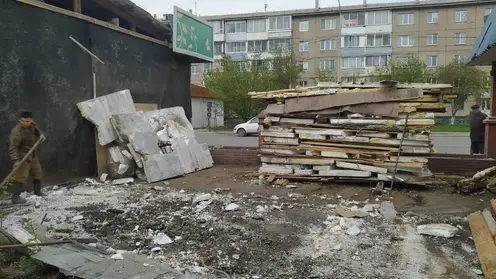 В Свердловском районе демонтируют три павильона, где незаконно торгуют спиртным