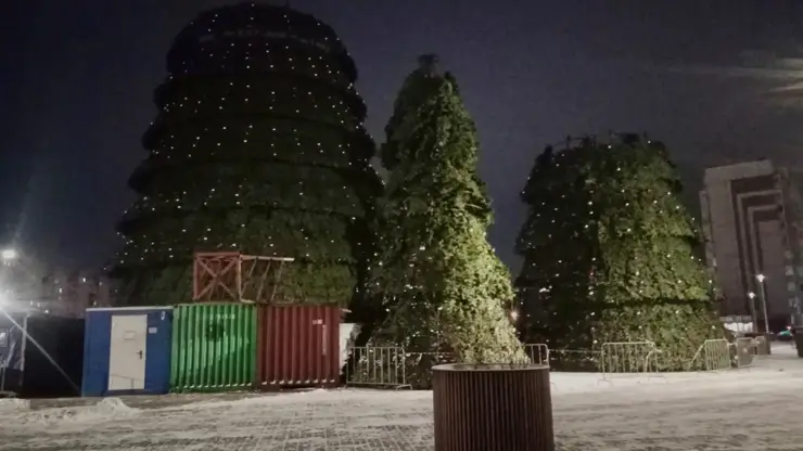 РУСАЛ помогает построить три ледяных городка с новогодними ёлками в Красноярске