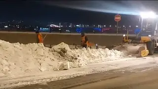 Более 42 тысяч кубометров снега убрали с улиц и дорог Красноярска за минувшие выходные