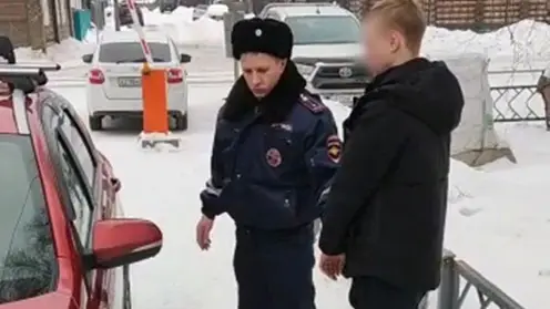 В Красноярском крае пьяный молодой человек угнал автомобиль приятеля