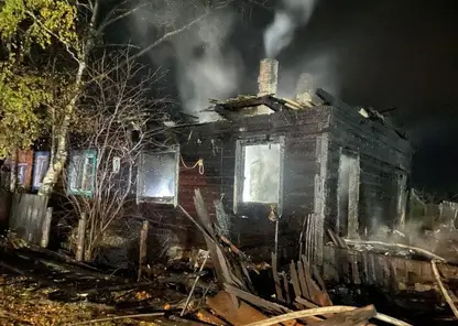 В поселке Памяти 13 борцов произошел пожар в трехквартирном жилом доме