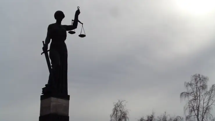 Адвоката из Красноярска судили за обман клиентов