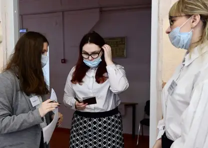 В краевом Роспотребнадзоре порекомендовали красноярцам носить защитные маски