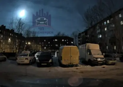 Жители Красноярска увидели падение крупного метеорита