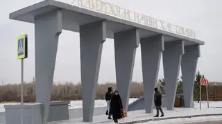 В Красноярске установили надпись «Набережная имени Х.М. Совмена»