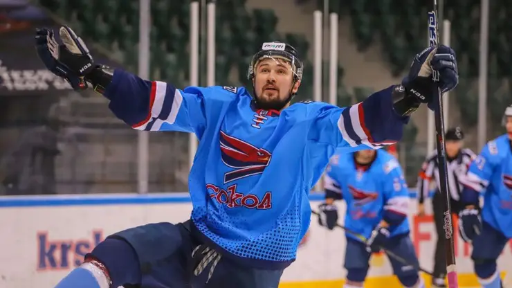 Красноярские пенсионеры смогут бесплатно посетить матчи хоккейного «Сокола»