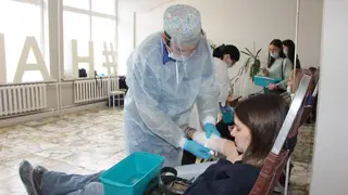 В донорской акции в Железнодорожном районе Красноярска приняли участие 62 человека