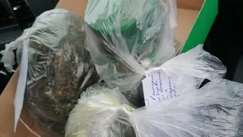 Полицейские нашли в бане у красноярца 200 грамм наркотиков 