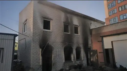 В Барнауле на пожаре в частном доме погибла семья
