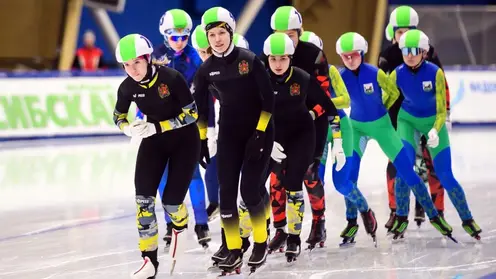 Красноярцы выиграли серебро и бронзу на первенстве СФО по конькобежному спорту