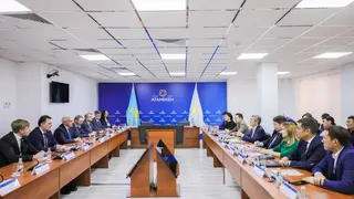 Губернатор Красноярского края во время визита в Казахстан обсудил перспективы сотрудничества