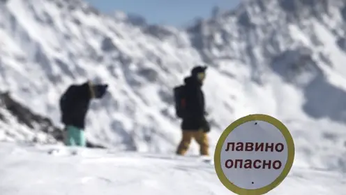 Спасатели предупредили об угрозе схода лавин в Красноярском крае 9-11 ноября