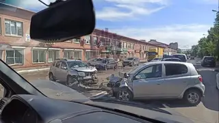 В Красноярске на ул. Семафорной водитель устроил ДТП с тремя автомобилями