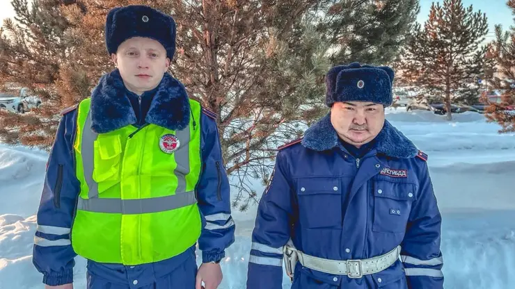 В Красноярском крае сотрудники ГИБДД предотвратили крупный пожар в частном доме