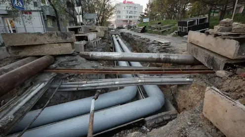 В Красноярске на пересечении улиц Марковского и Парижской коммуны локализован порыв трубопровода