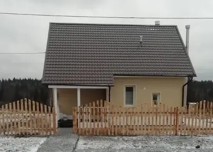 Ещё 6 семей погорельцев из Красноярского края получили ключи от новых домов