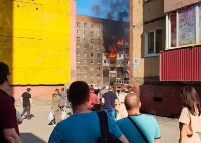 В Норильске загорелись балконы девятиэтажного дома