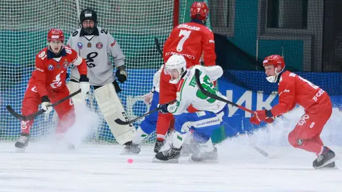 Хоккеисты красноярского «Енисея» разгромили «Кировец»