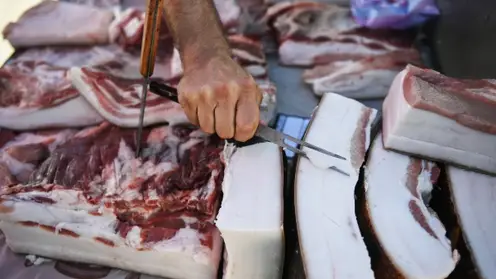 В Кузбассе нашли фальсификат молока и мяса
