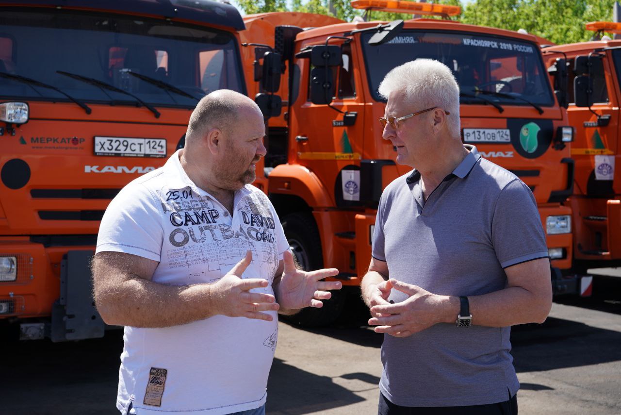 Представитель мэрии Краснодона узнает об уборке дорог в Красноярске